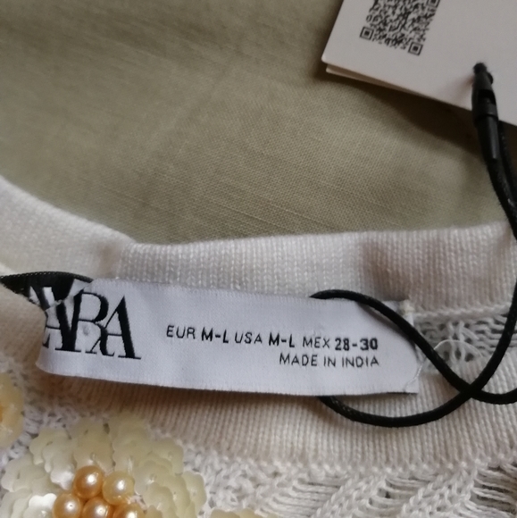 ZARA Sequin Beaded Blouse Lightweight Knit Sweater Top Medium-Large NWT - Picture 3 of 13